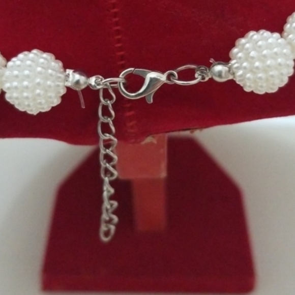 Fashion Jewelry Necklace Earring Set - Picture 4 of 4